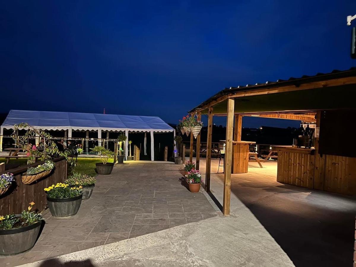 The Hinds Head Hotel チョーリー エクステリア 写真